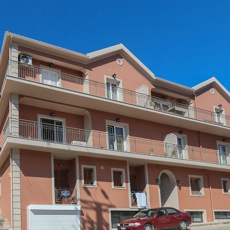 Dina Apartments Argostoli Εξωτερικό φωτογραφία