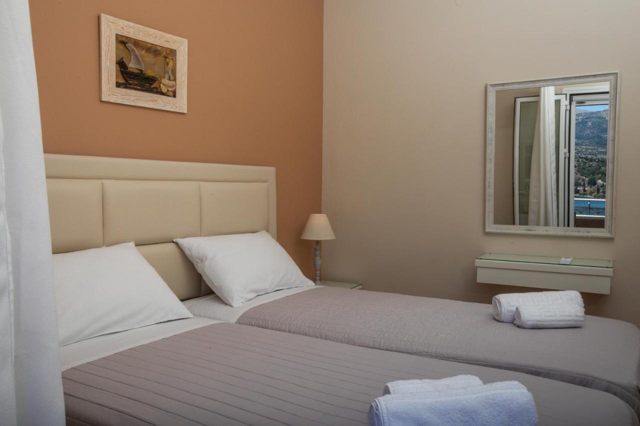 Dina Apartments Argostoli Εξωτερικό φωτογραφία